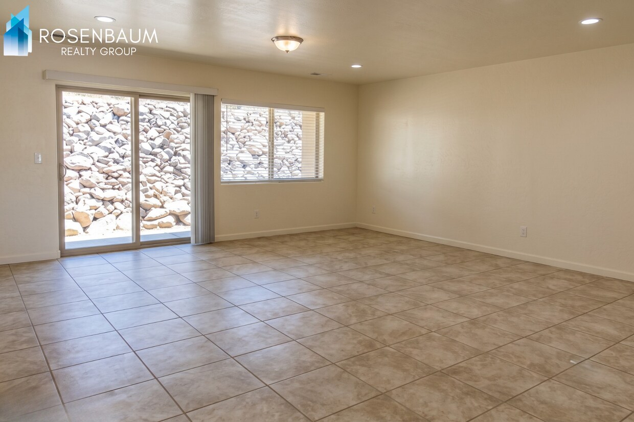 Building Photo - Beautiful 3-Bedroom, 2-Bath Apartment in Prescott Valley