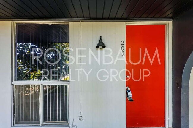 Foto del edificio - 6320 N 16th St