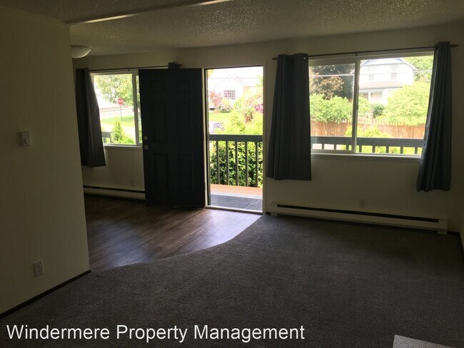 Foto del edificio - 2102-2106 Harris Ave