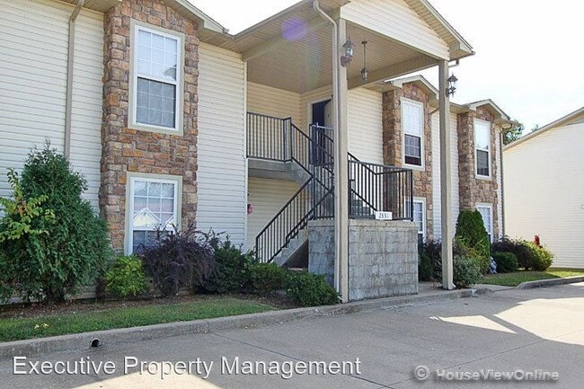 Building Photo - 2839 Hemlock Ct