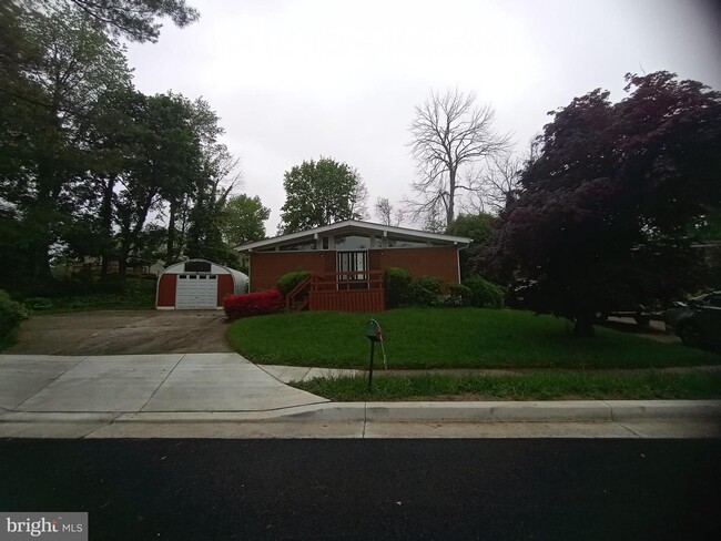 Building Photo - 3 Arrowhead Ct