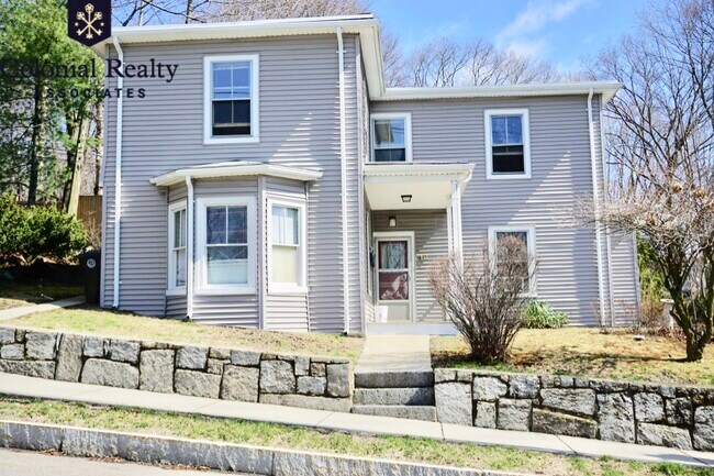 Building Photo - 153 Palfrey St