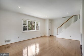 Building Photo - 5370 Pooks Hill Rd