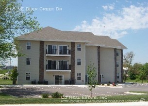 Building Photo - 918 NE Deer Creek Dr