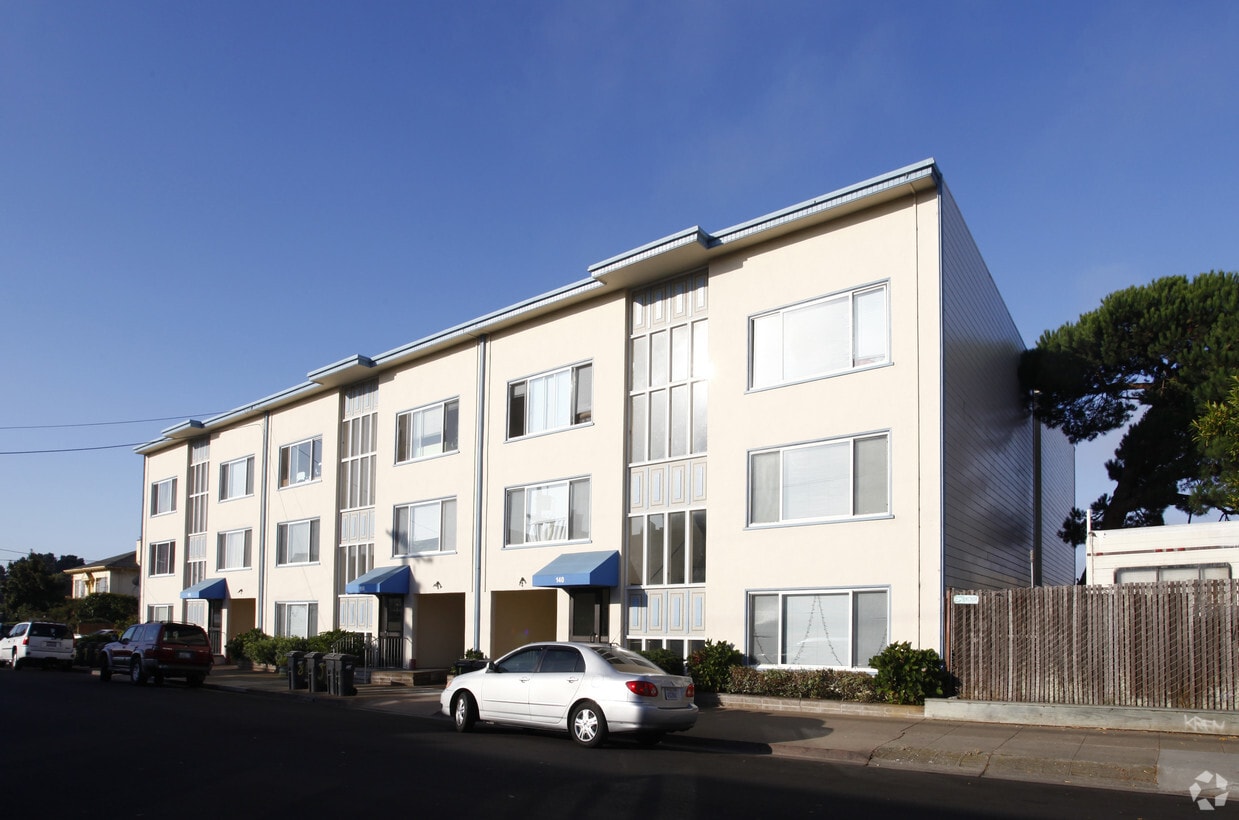 Primary Photo - 140-160 1st Ave
