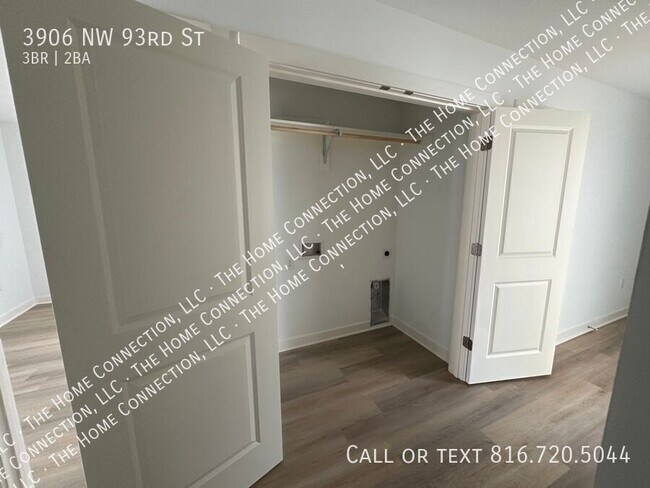 Foto del edificio - 3906 NW 93rd St