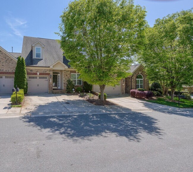 Foto del edificio - 3 Bedroom, 3 Bathroom Winston Salem Townhome