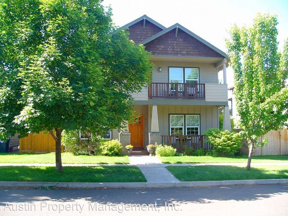 Primary Photo - 4 br, 2.5 bath House - 21337 Oakview Drive