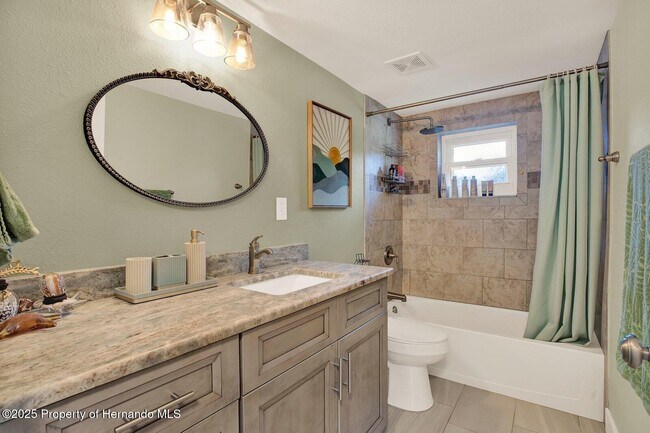 Foto del edificio - 18321 Edgewood Dr