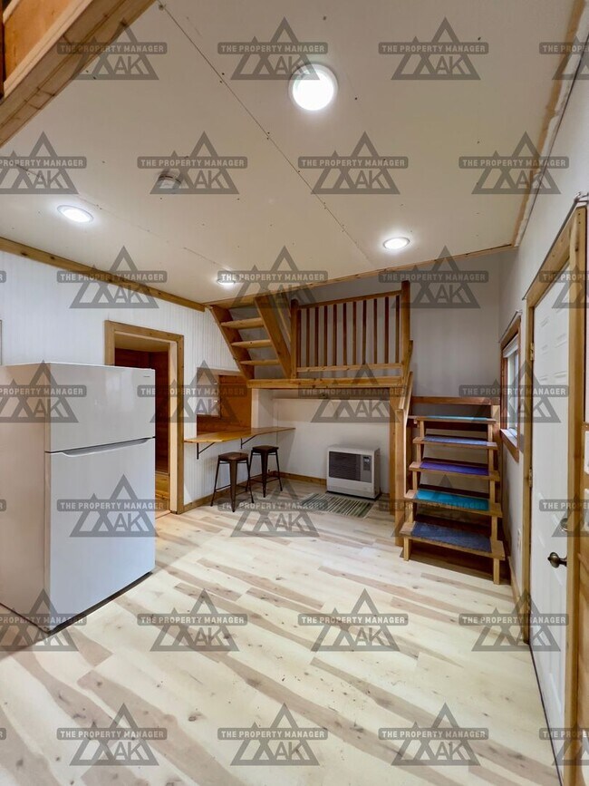 Foto del edificio - Cozy 1-Bedroom Loft Home with Office & Covered Deck/Sorry no pets
