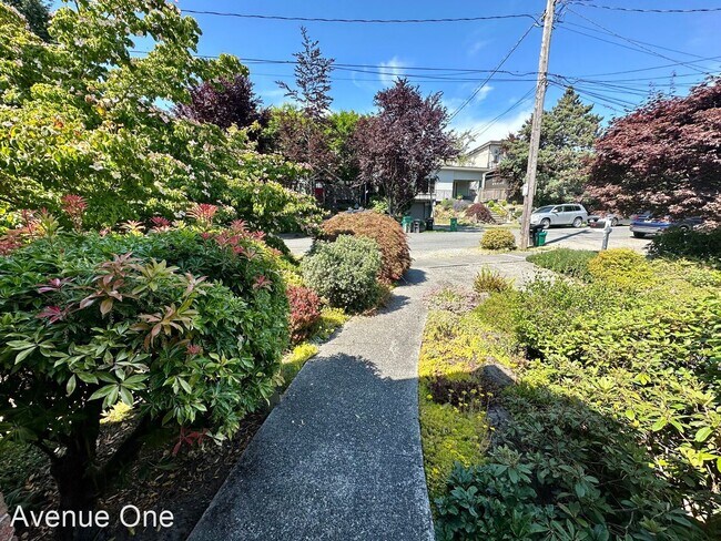 Foto del edificio - 3 br, 3 bath House - 3507 NE 43rd St