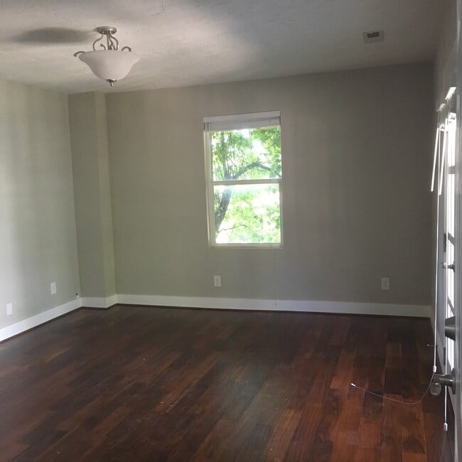 Living Room - 301 N. Almond Street #5
