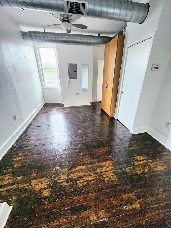 Building Photo - 4502 Butler St