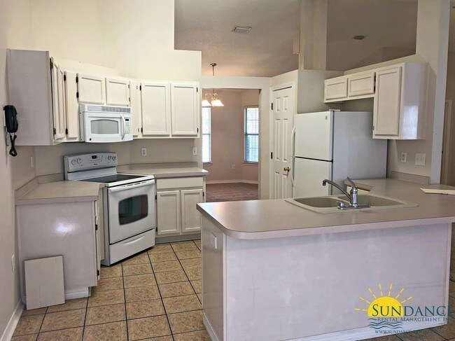 Building Photo - Great 3 Bedroom Home in Crestview