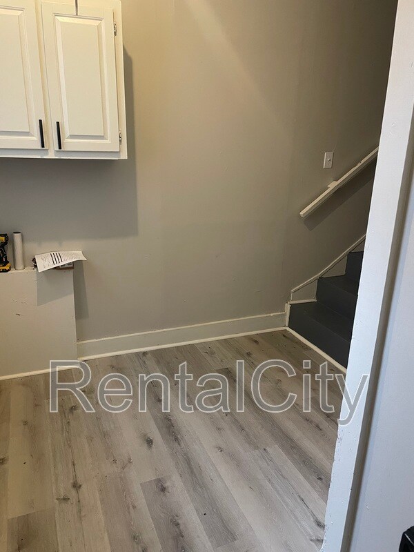 Building Photo - 112 Tomlin St