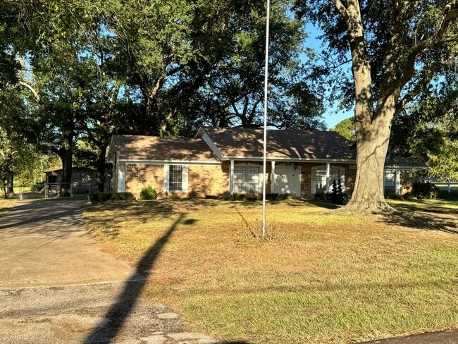 Building Photo - 12722 County Rd 1139