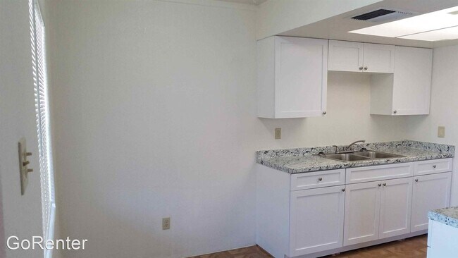 Foto del edificio - 2 br, 1 bath House - 513 N 40th Ave #8