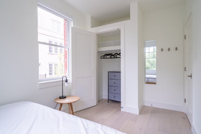 Building Photo - Flats on the Hill (Furnished Suites)