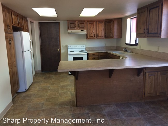 Building Photo - 3 br, 2 bath House - 1550 32nd Ave