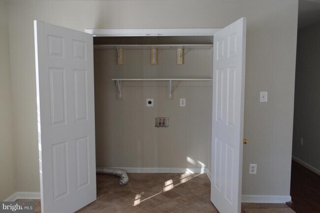 Building Photo - 1756 Cypress Dr