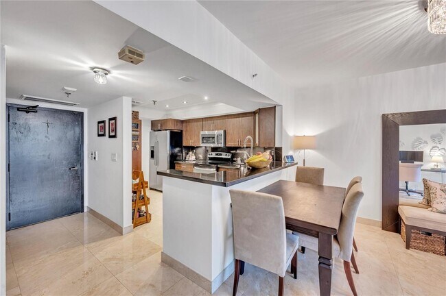 Foto del edificio - 520 Brickell Key Dr