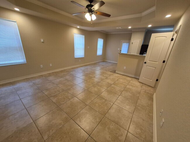 Foto del edificio - 6838 Lakeview Dr.