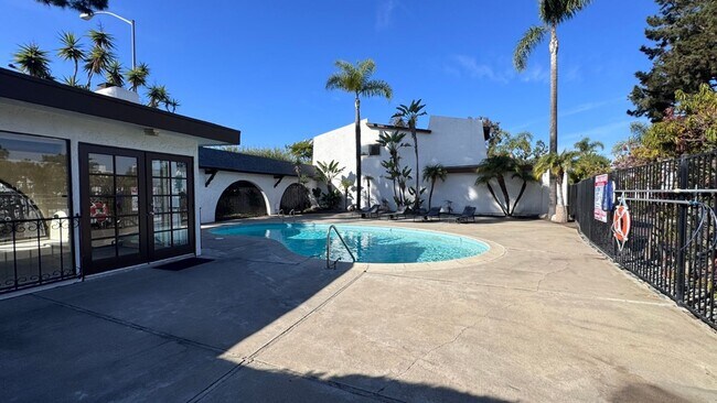 Building Photo - Spacious 3-Bedroom Home for Rent in Prime San Diego Location!