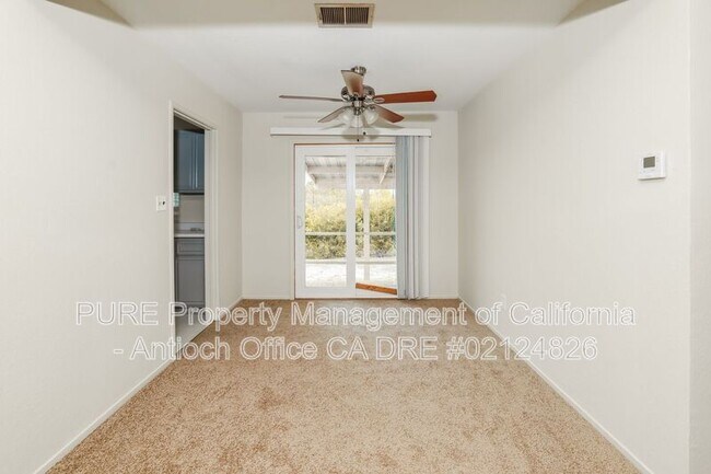 Foto del edificio - 2117 Biglow Dr
