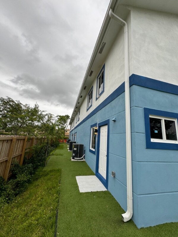 Foto del edificio - 926-932 NW 2nd St