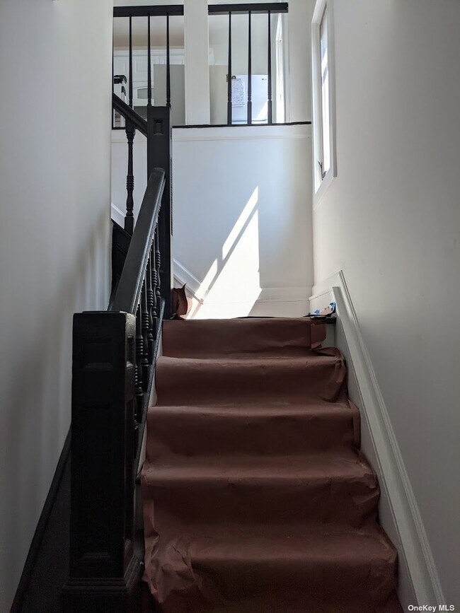 Building Photo - 23 Foxhurst Rd