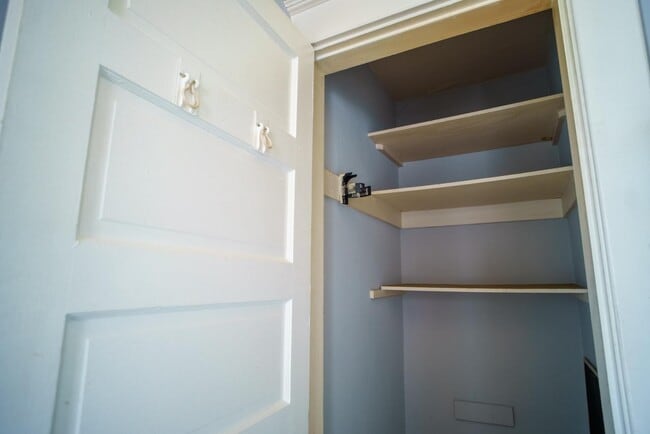 Photo - 1920 E Washington St Apartment