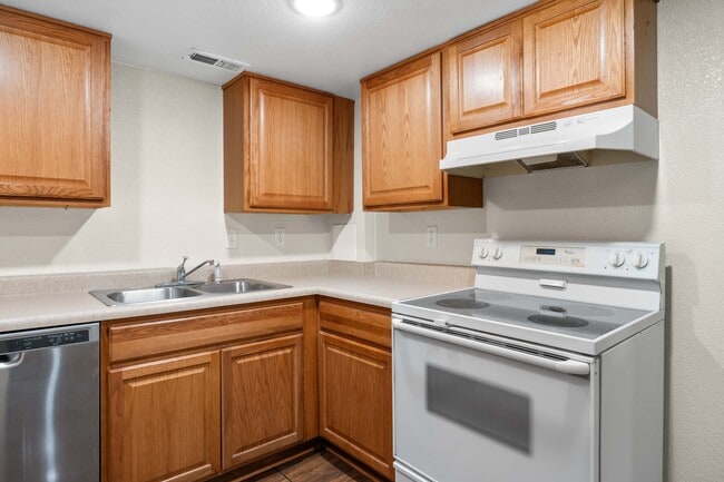 Foto del edificio - 3193 Montclair St