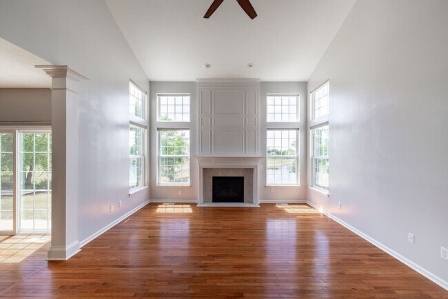 Foto del edificio - 8965 Snowberry Court