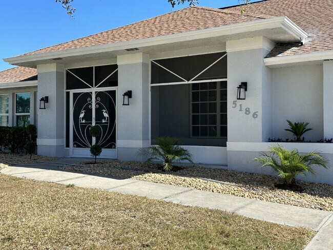 Foto del edificio - Gulf Cove Community