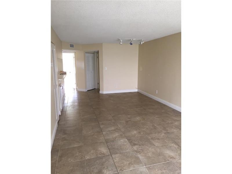Primary Photo - 921 Coral Club Dr