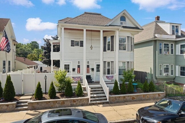 Building Photo - 616 Hevey St