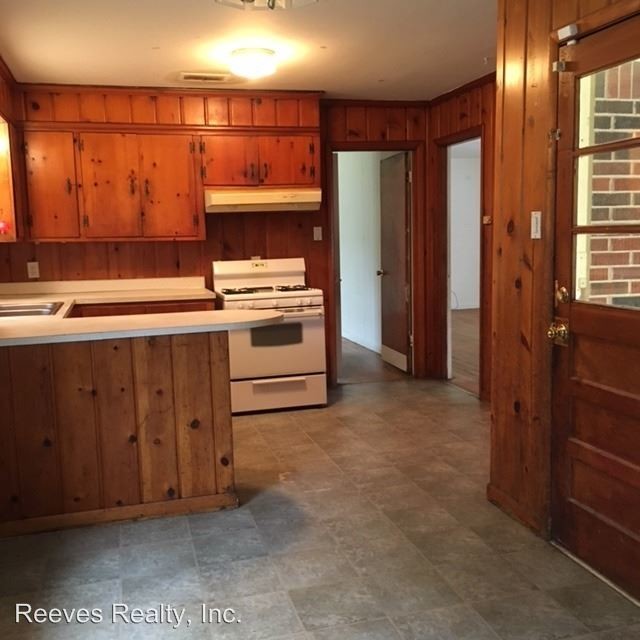 Building Photo - 3 br, 2 bath House - 5324 Colonial Circle No
