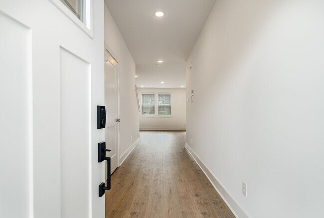 Foto del edificio - 728 Caraway Ln