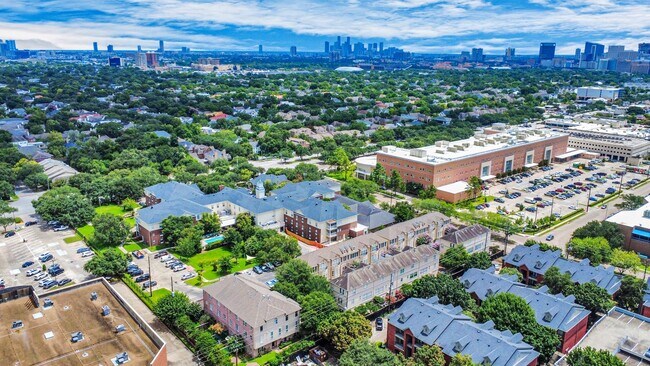 Foto del edificio - 2930 Brompton Square Dr