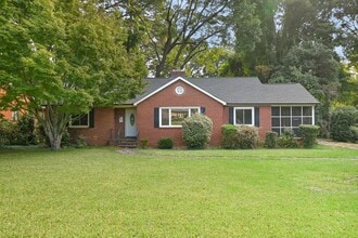 Building Photo - 1642 Medford Dr