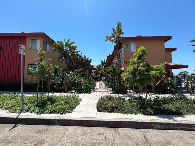 Foto del edificio - 11707 S Vermont Ave