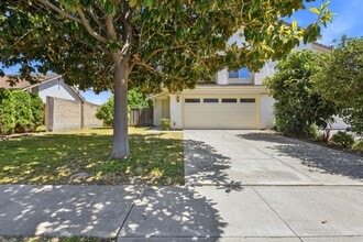 Building Photo - 3808 Alder Ave