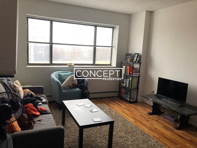 Foto del edificio - 226 Parker Hill Ave