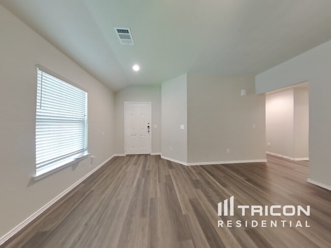 Foto del edificio - 254 Cumberland Forest Dr
