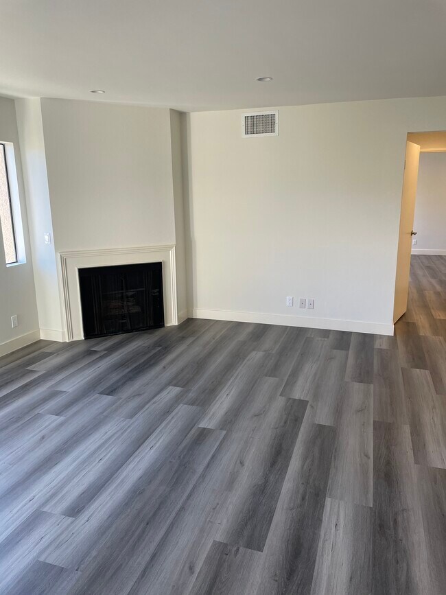 Foto del edificio - 6212 Fulton Ave