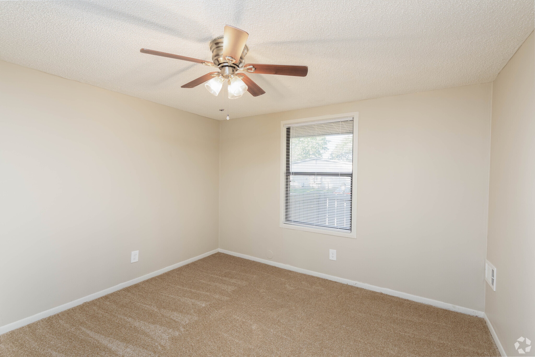 Woodbine Apartments – photo 3