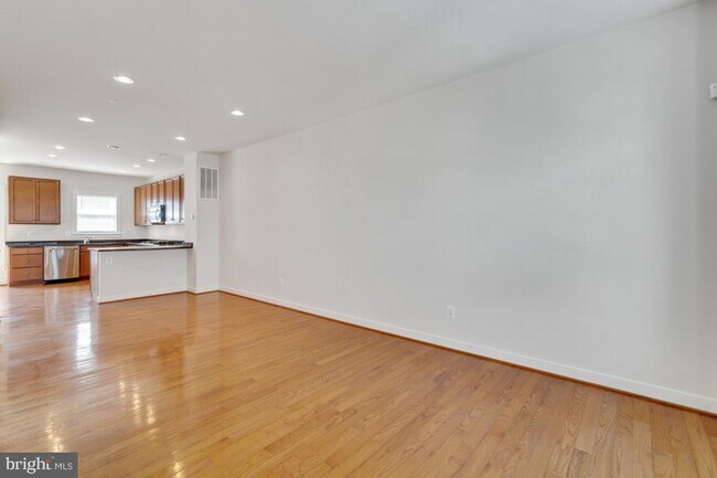 Foto del edificio - 12167 Waveland St