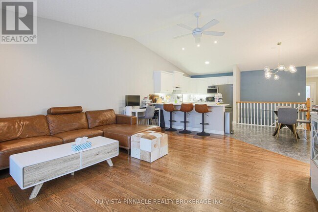 Building Photo - 43 Capulet Walk