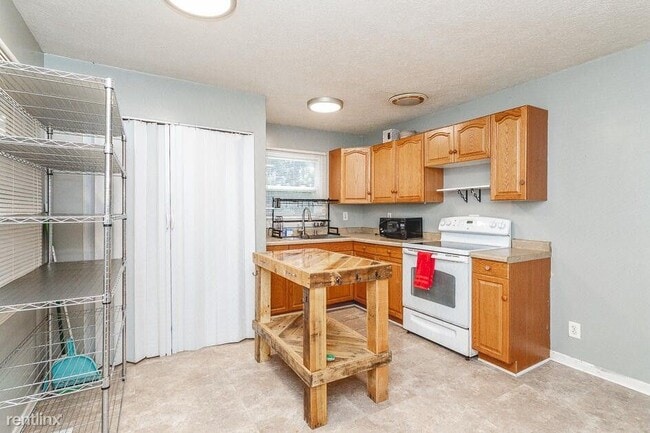 Building Photo - 2 br, 1 bath House - 148 E Prospect St
