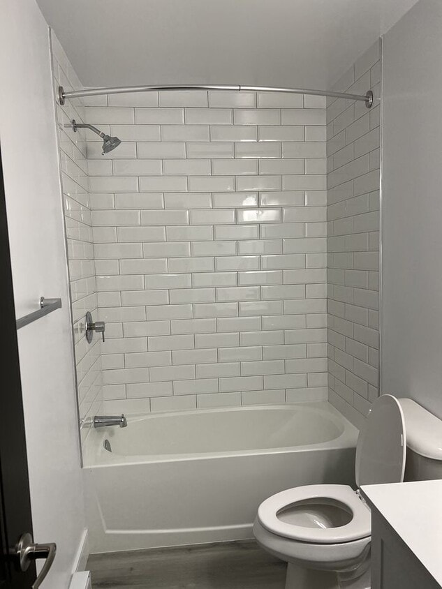 Beautiful fully renovated 1 bedroom suite Apartment for Rent in Napanee, ON